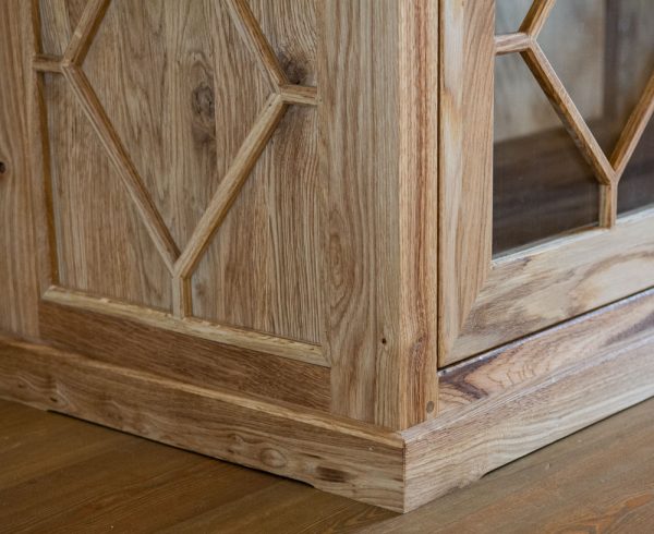 дубовый комод