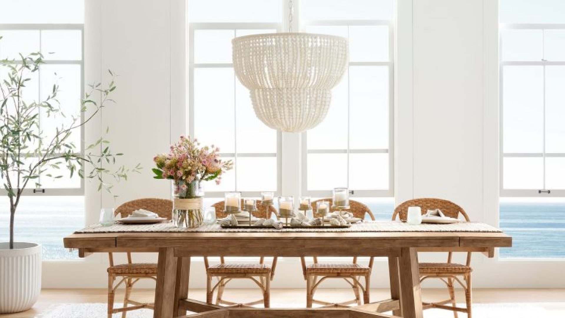 stol-shvecziya-768x691